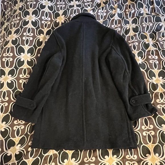 Elegant Black Double-Breasted Pea Coat for Men - Picture 2 of 8